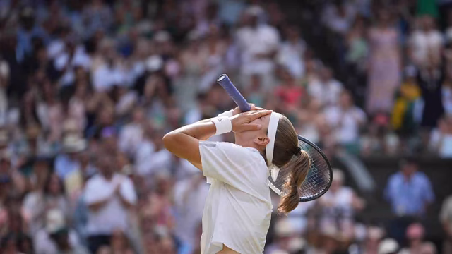 Muchova vence Gauff no desempate dramático e avança para a final de Wimbledon