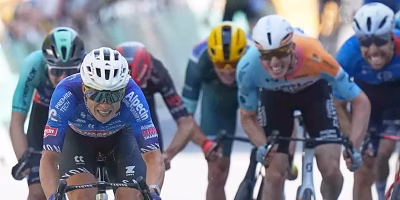 Philipsen wins stage 17 of the Tour de France