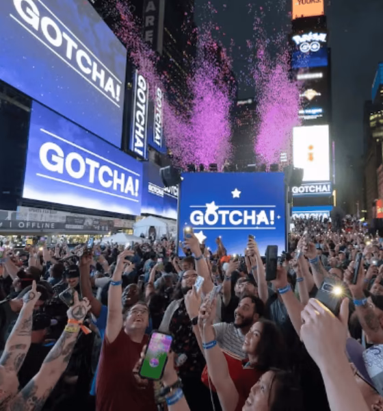 Times Square se apaga por Pokémon Go en su décimo aniversario