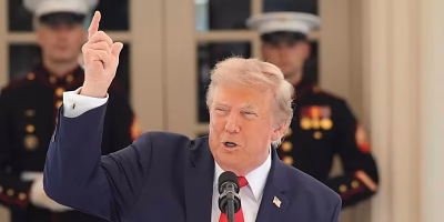 Trump announces blockade and toll in the Strait of Hormuz