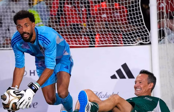 Vozinha, figura del Mundial, ficha con Colo Colo