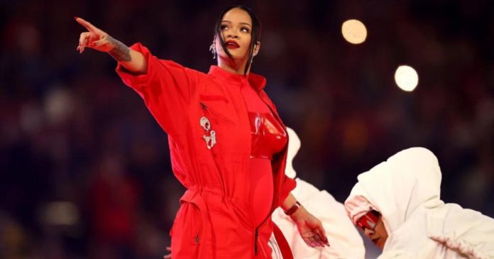 Gasto Rihanna 500 Mil Dolares En Hospedaje Para Su Show