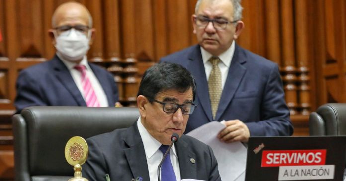 Postergan En Peru Votacion Sobre El Adelanto Electoral