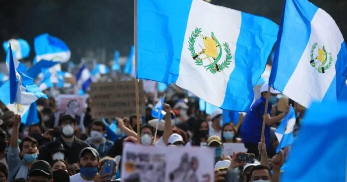 Comienzan En Guatemala Tres Dicc81as De Protestas 696x365 1