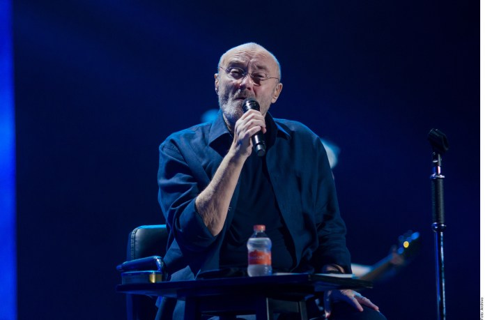 Phil Collins Esta Mas Inmovil Mike Rutherford