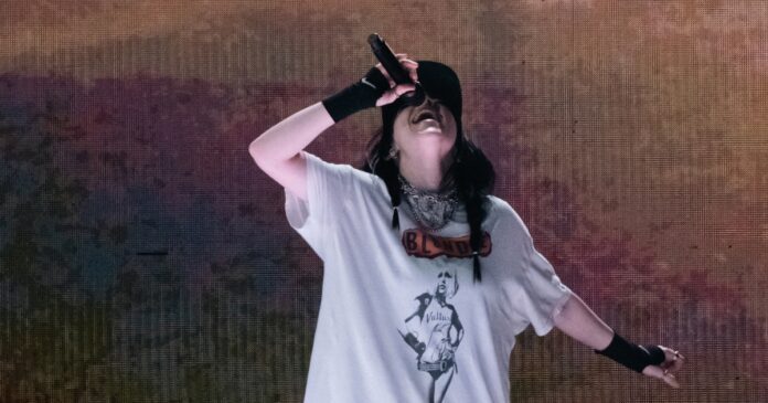 Hechiza Billie Eilish A 51 Mil Fans En El Foro Sol 696x365 1