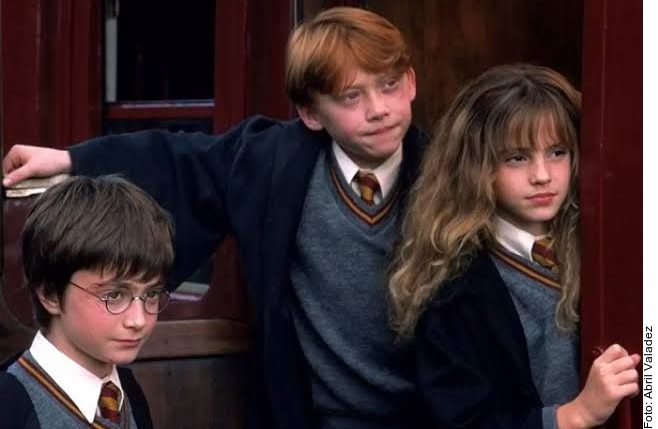 J K Rowling En Trato Para Hacer Una Serie De Harry Potter