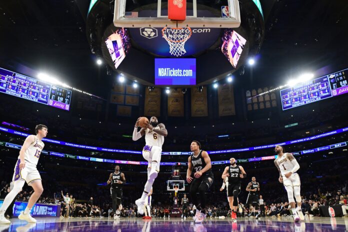 Quieren Miami Y Lakers Avanzar En Los Playoffs 696x464 1