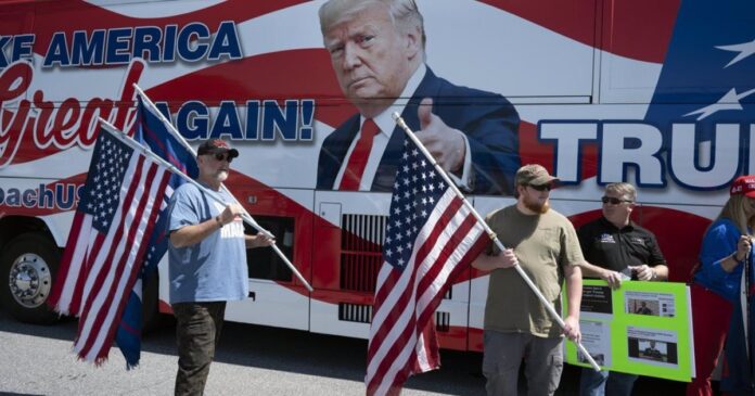 Impide Tornado Duelo Entre Trump Y Desantis 696x365 1