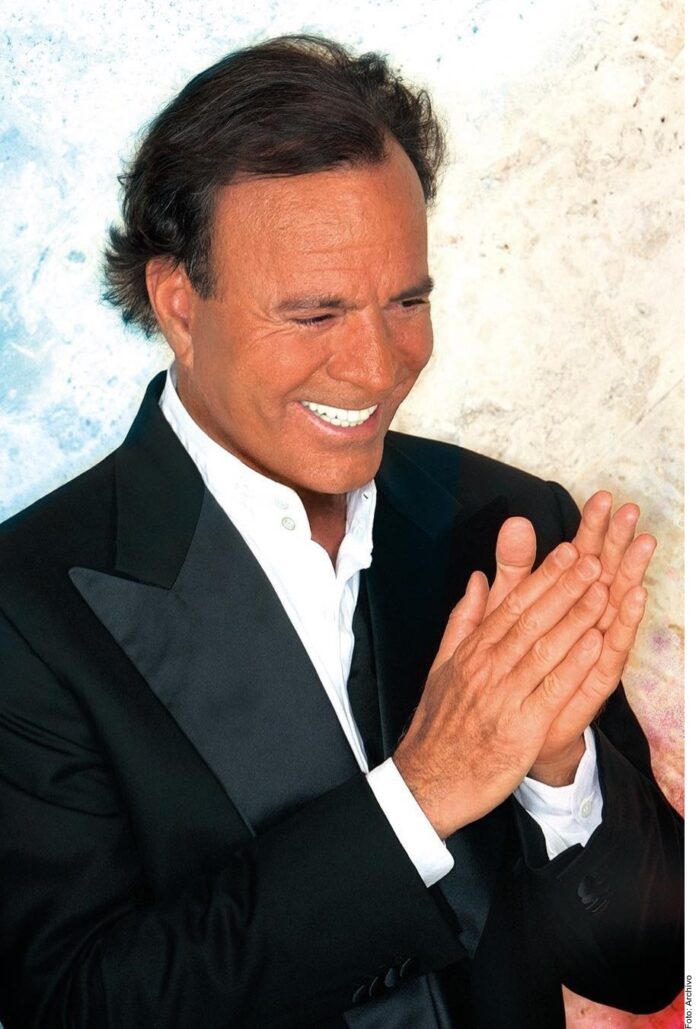 Prepara Julio Iglesias Sus Memorias Niega Rumores De Salud 696x1029 1