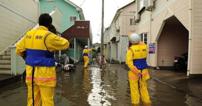 Al Menos Cinco Muertos Por Fuertes Lluvias En Sur De Japon 696x365 1