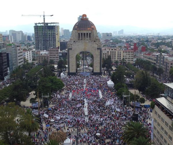 Adán Cierre