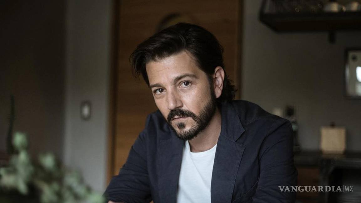 Diego Luna rechaza estereotipos y defiende su libertad actoral