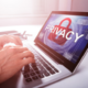 Protege tu privacidad digital con estos consejos infalibles