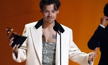 Y Harry Styles Se Lleva El Galardon A Mejor Disco Del Ano