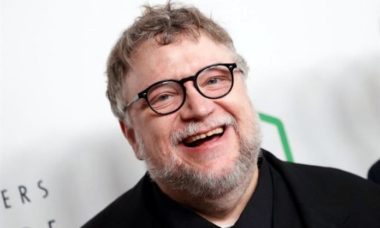 Pierde Guillermo Del Toro Su Cartera Ofrece Recompensa