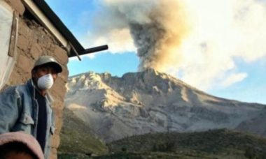 Inicia Volcan Ubinas Su Fase Explosiva En El Sur De Peru 696x365 1