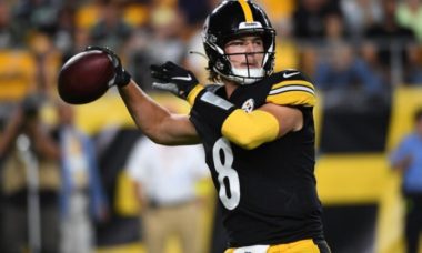 Esperan Steelers Mas Del Qb Kenny Pickett 696x429 1