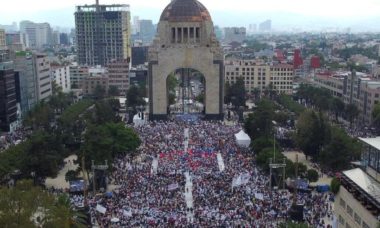 Adán Cierre