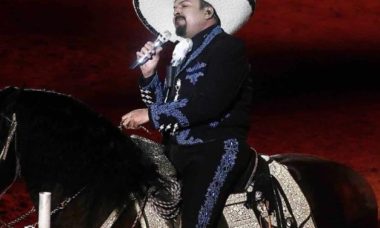 Crop W1197 H999 Pepe Aguilar Conectado A Sus1592542 3a4c7fa4